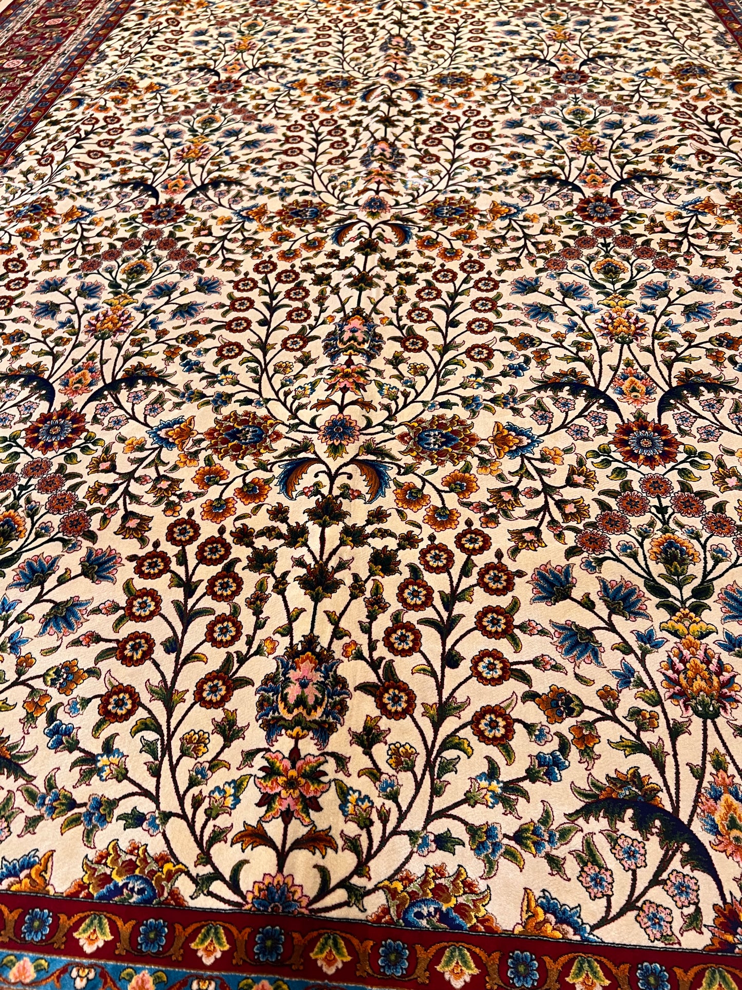 7x10 ft Silk Rug – Ivory & Burgundy Floral Woven Area Rug – Elegant Traditional Design