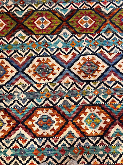 Handmade Natural Dye Kilim Rug – 8’ x 6’