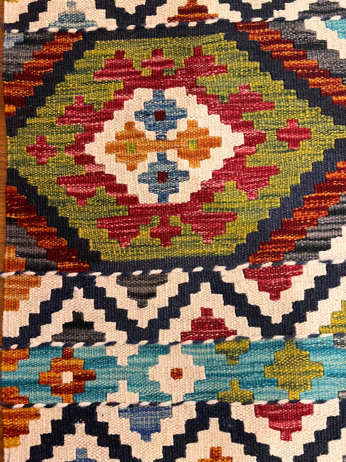 Handmade Natural Dye Kilim Rug – 8’ x 6’