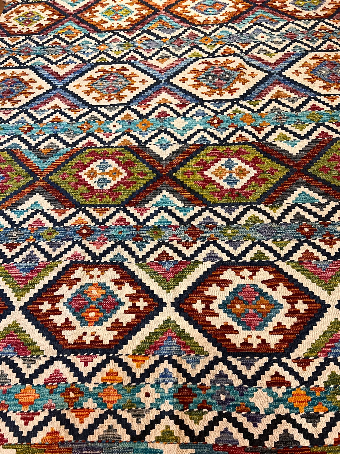 Handmade Natural Dye Kilim Rug – 8’ x 6’
