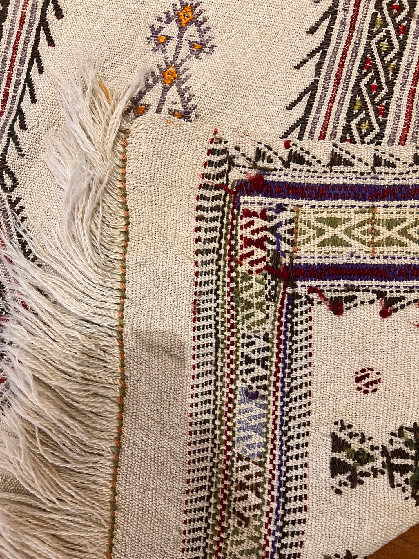 Vintage Turkish Embroidered Kilim Rug – 6’5” × 5’1” – Handwoven Wool Flatweave – 80–90 Year Old Anatolian Kilim – One-of-a-Kind
