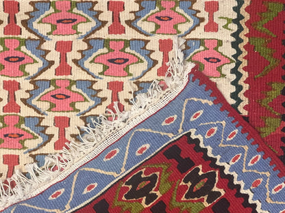 Authentic Vintage Handwoven Anatolian Kilim Rug – 41” × 30” – Natural Vegetable Dyes – 100% Wool – One of a Kind Tribal Accent Rug
