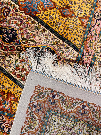 Bamboo Silk Area Rug – Traditional Medallion Design – 6’ x 10’