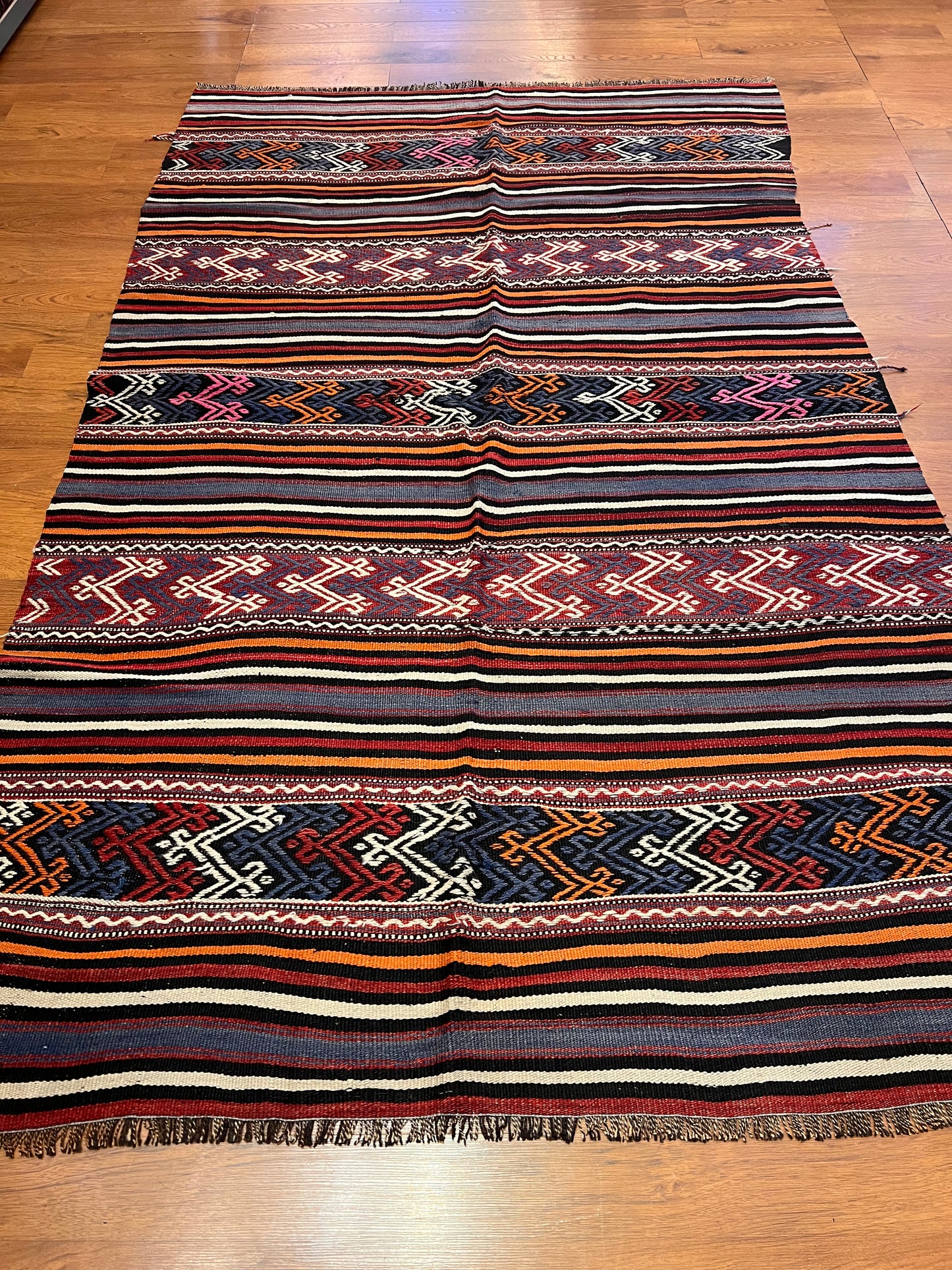Vintage Embroidered Anatolian Kilim Rug – 94” × 57” | Approx. 70 Years Old | Natural Root-Dyed Wool Tribal Flatweave