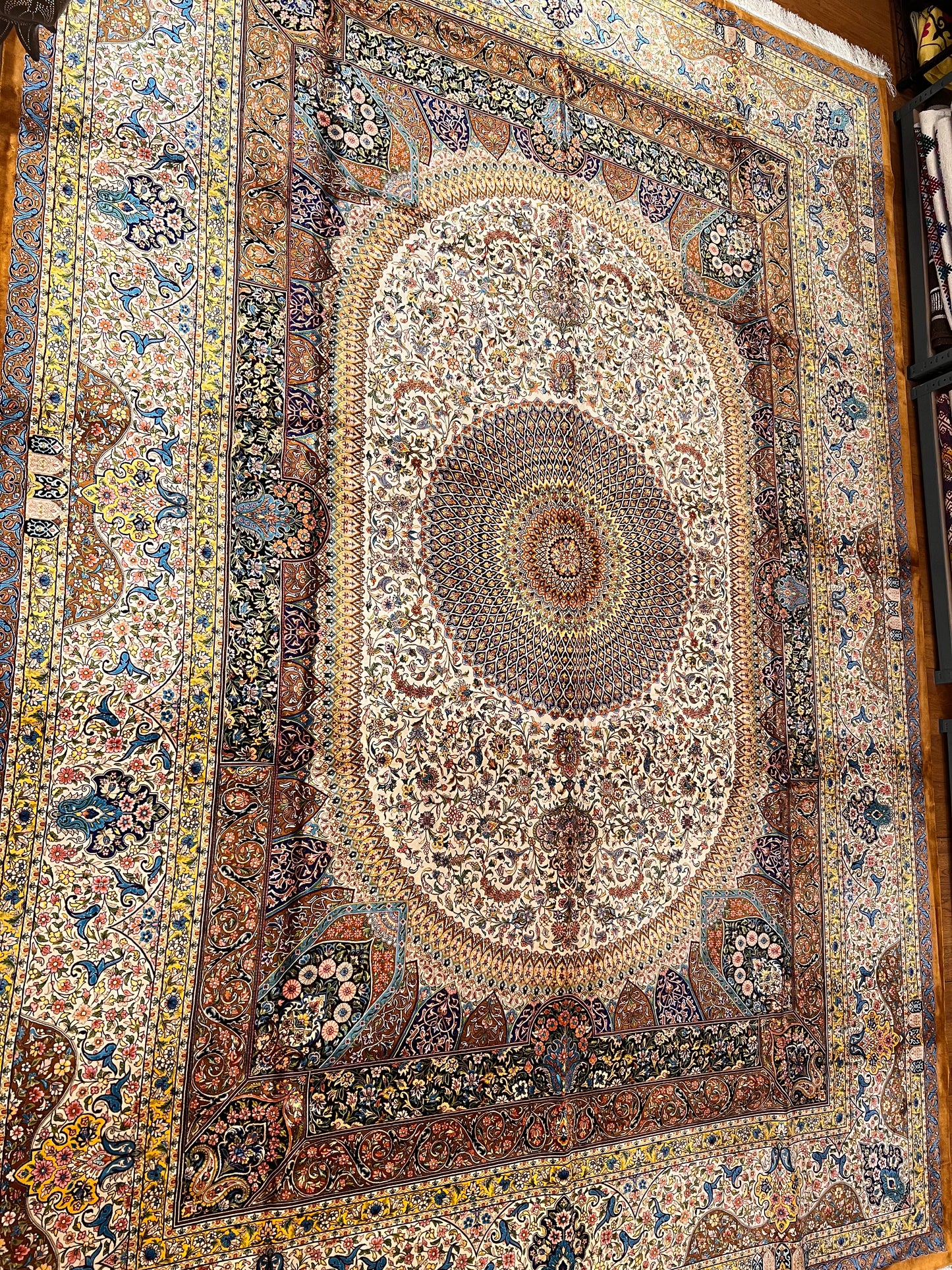 Luxury Bamboo Silk Medallion Rug – 11.4 x 8 Ft Traditional Oriental Area Rug for Living Room & Dining Room