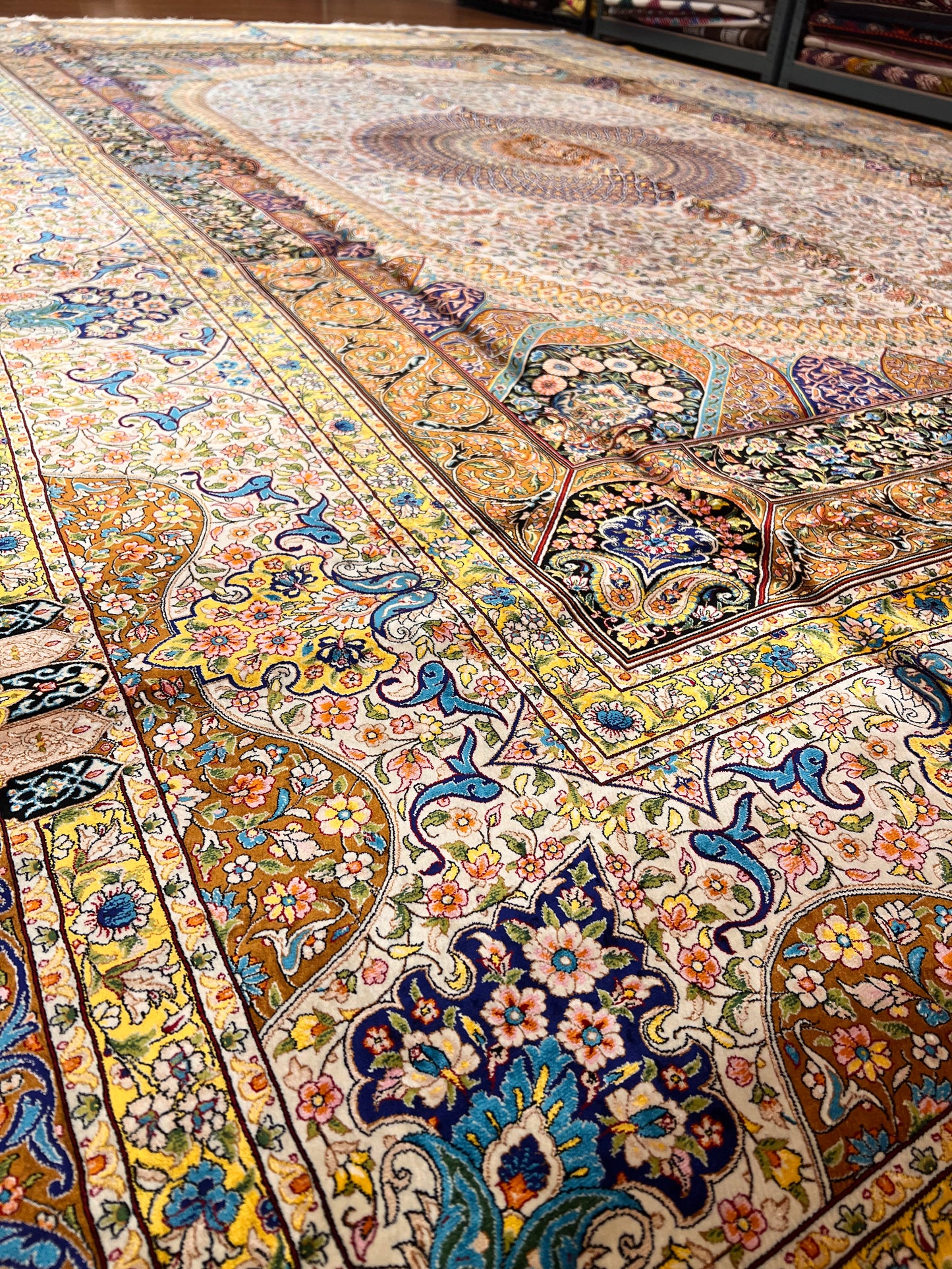 Luxury Bamboo Silk Medallion Rug – 11.4 x 8 Ft Traditional Oriental Area Rug for Living Room & Dining Room