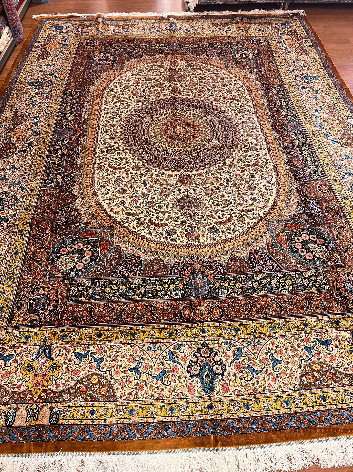 Luxury Bamboo Silk Medallion Rug – 11.4 x 8 Ft Traditional Oriental Area Rug for Living Room & Dining Room