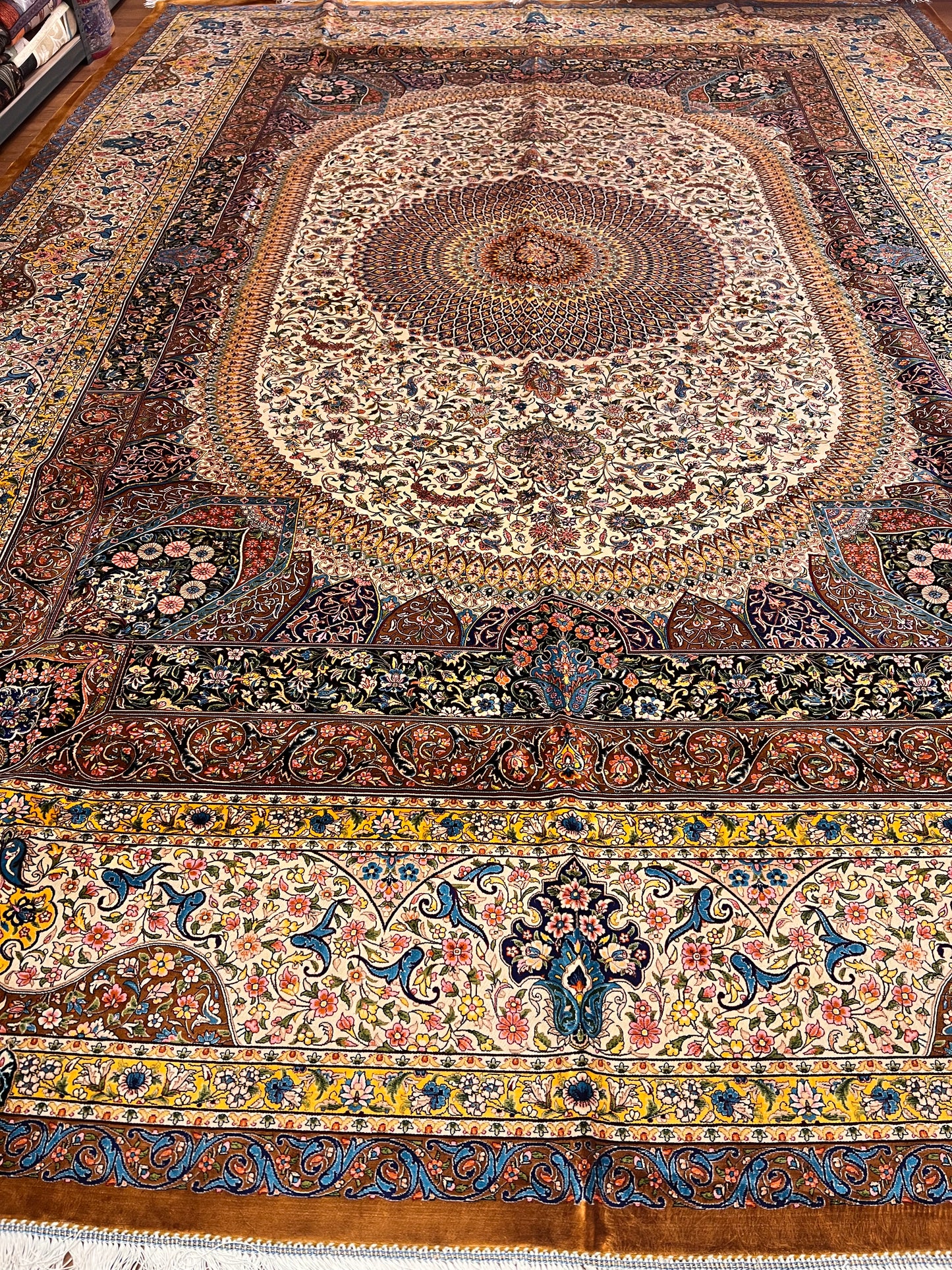 Luxury Bamboo Silk Medallion Rug – 11.4 x 8 Ft Traditional Oriental Area Rug for Living Room & Dining Room