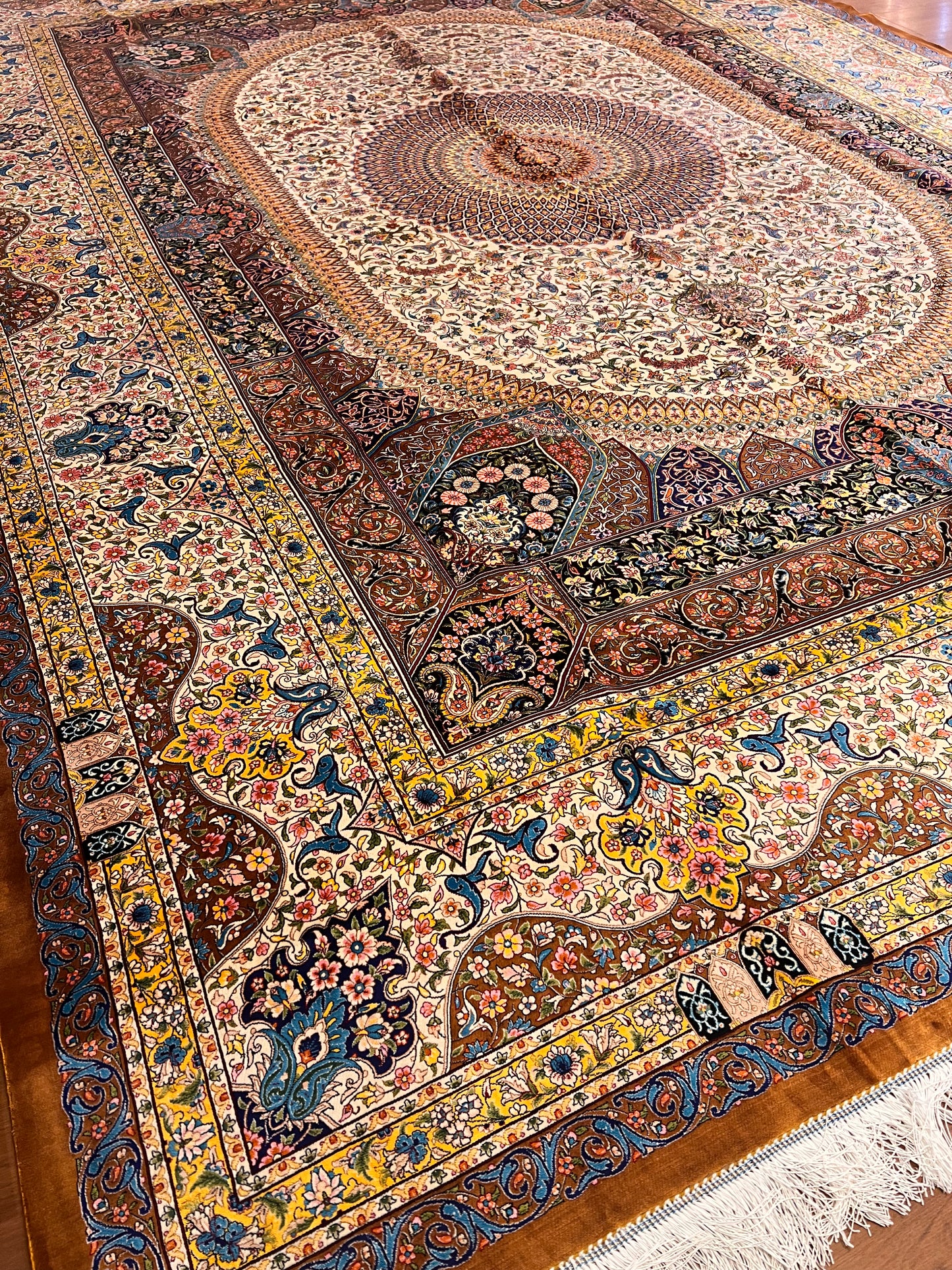 Luxury Bamboo Silk Medallion Rug – 11.4 x 8 Ft Traditional Oriental Area Rug for Living Room & Dining Room