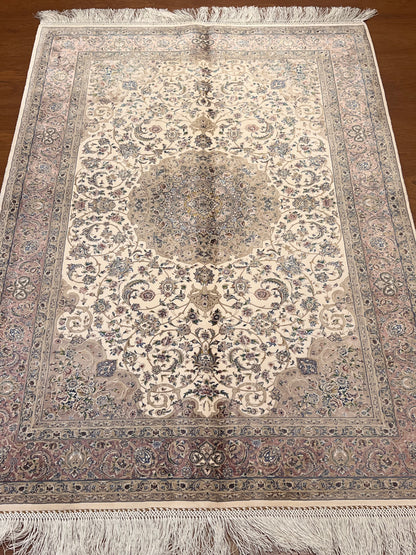 3x5 ft Silk Rug – Ivory & Soft Blush Floral Medallion Design, Elegant Luxury Area Rug
