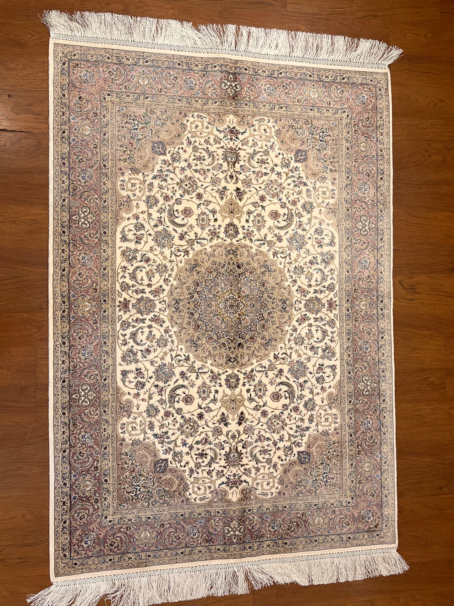 3x5 ft Silk Rug – Ivory & Soft Blush Floral Medallion Design, Elegant Luxury Area Rug