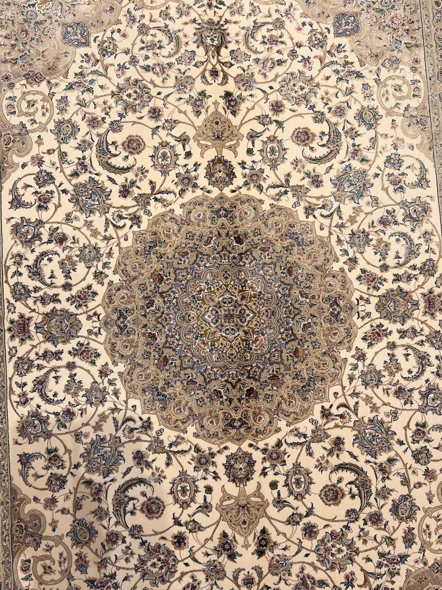 3x5 ft Silk Rug – Ivory & Soft Blush Floral Medallion Design, Elegant Luxury Area Rug