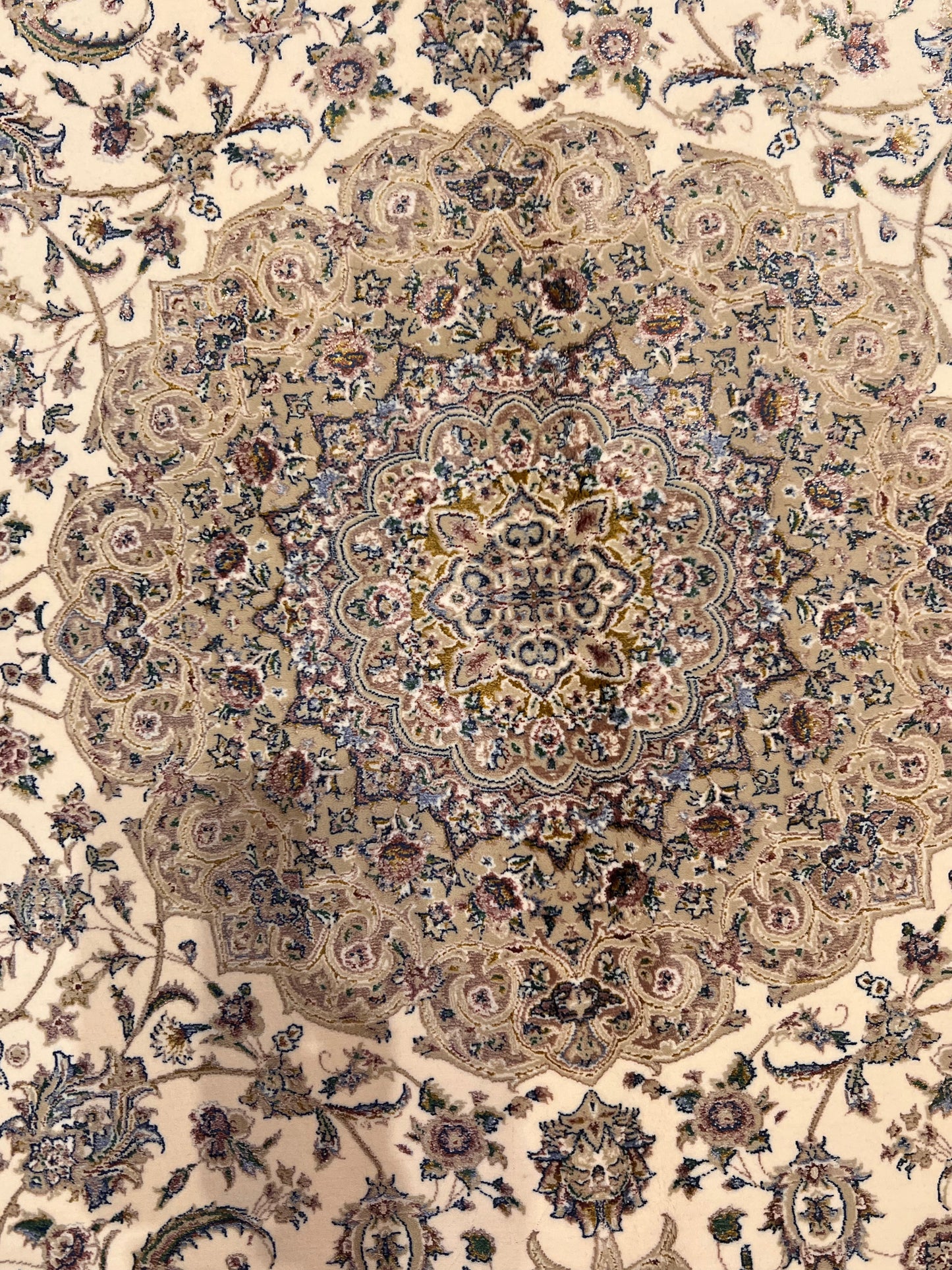 3x5 ft Silk Rug – Ivory & Soft Blush Floral Medallion Design, Elegant Luxury Area Rug