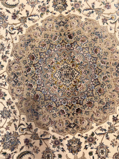 3x5 ft Silk Rug – Ivory & Soft Blush Floral Medallion Design, Elegant Luxury Area Rug