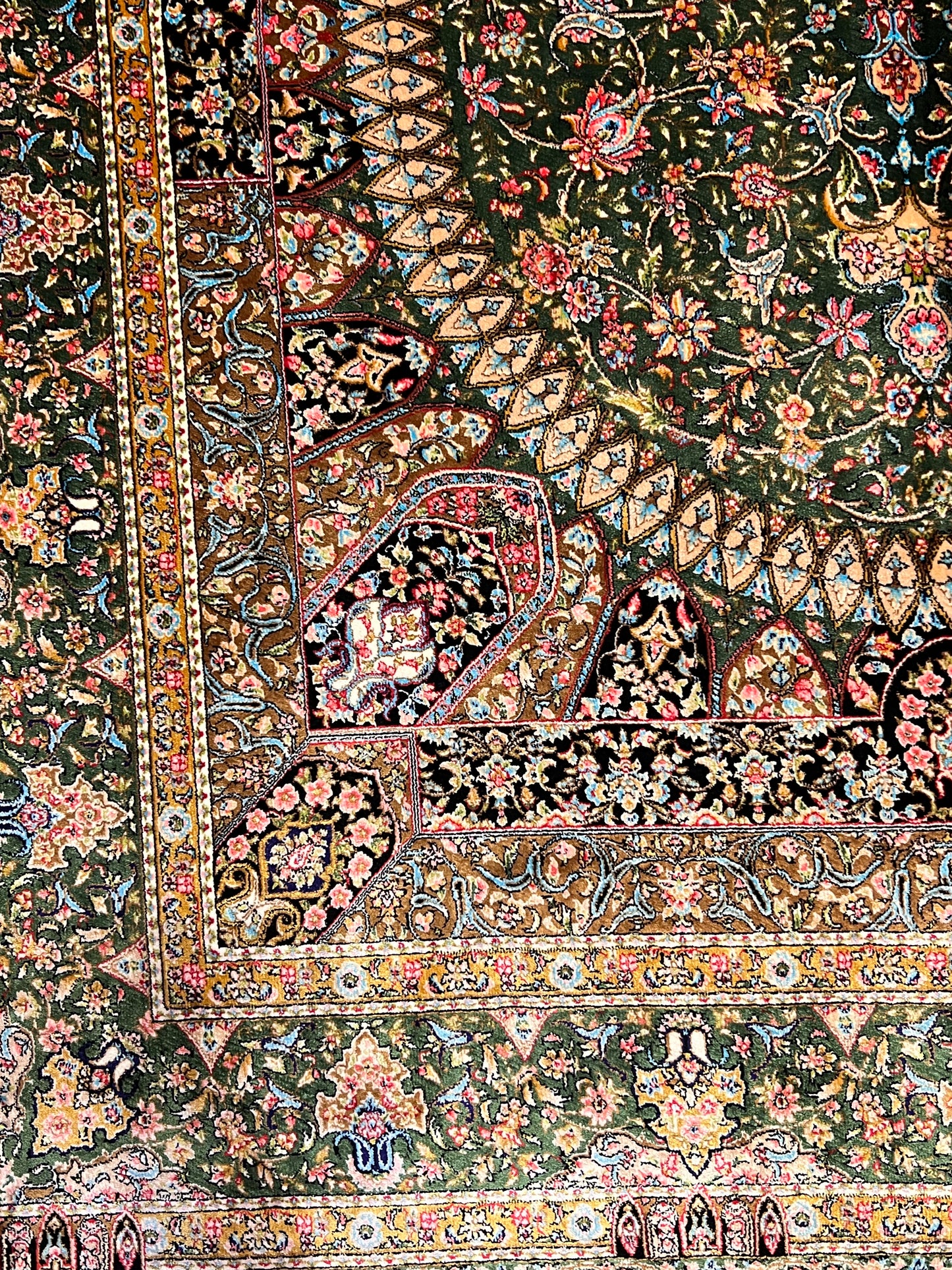 3x5 ft Silk Rug – Deep Green Floral Medallion Design, Ornate Luxury Area Rug