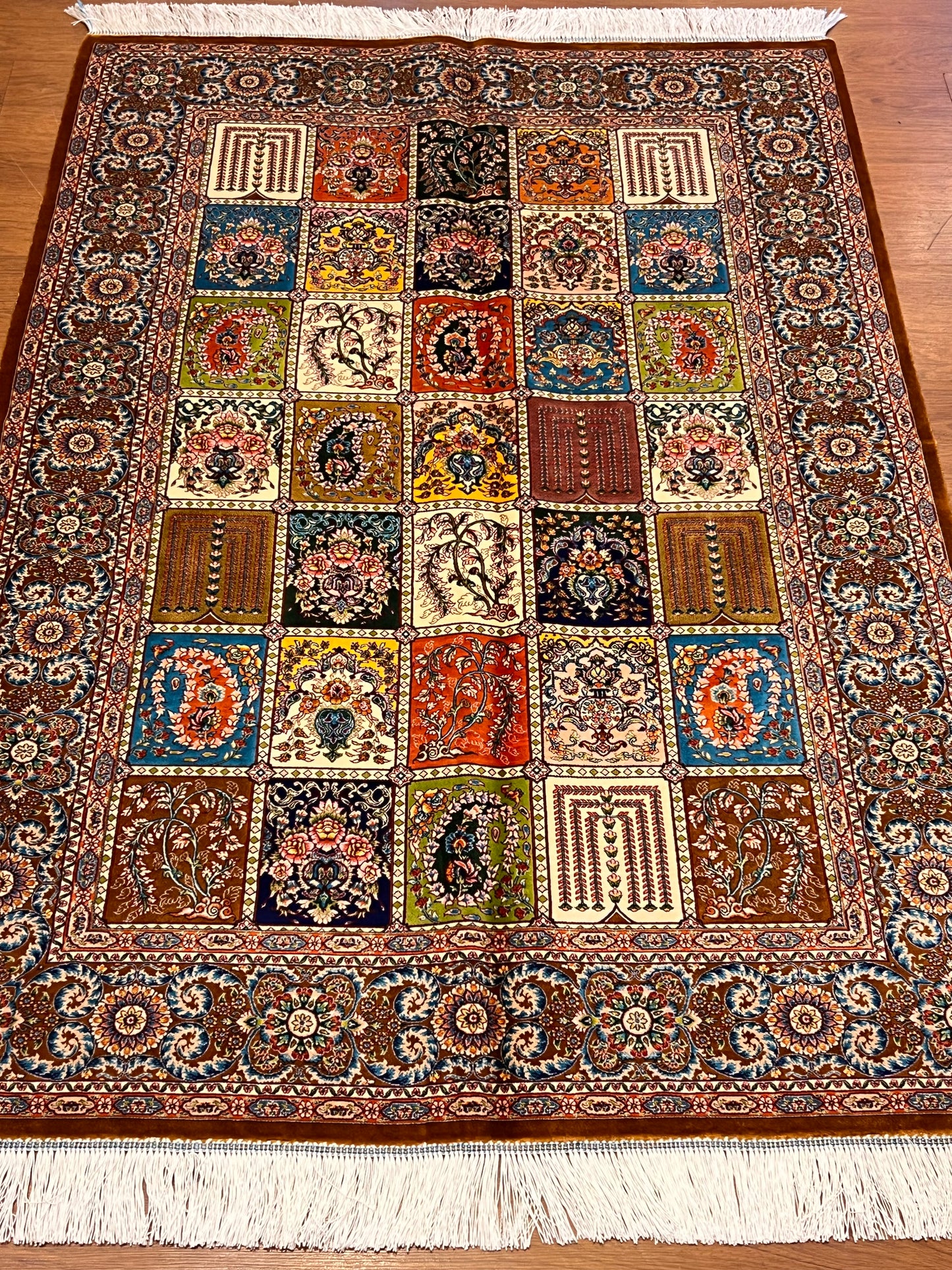 3x5 ft Silk Rug – Multicolor Garden Panel Design, Floral Luxury Area Rug