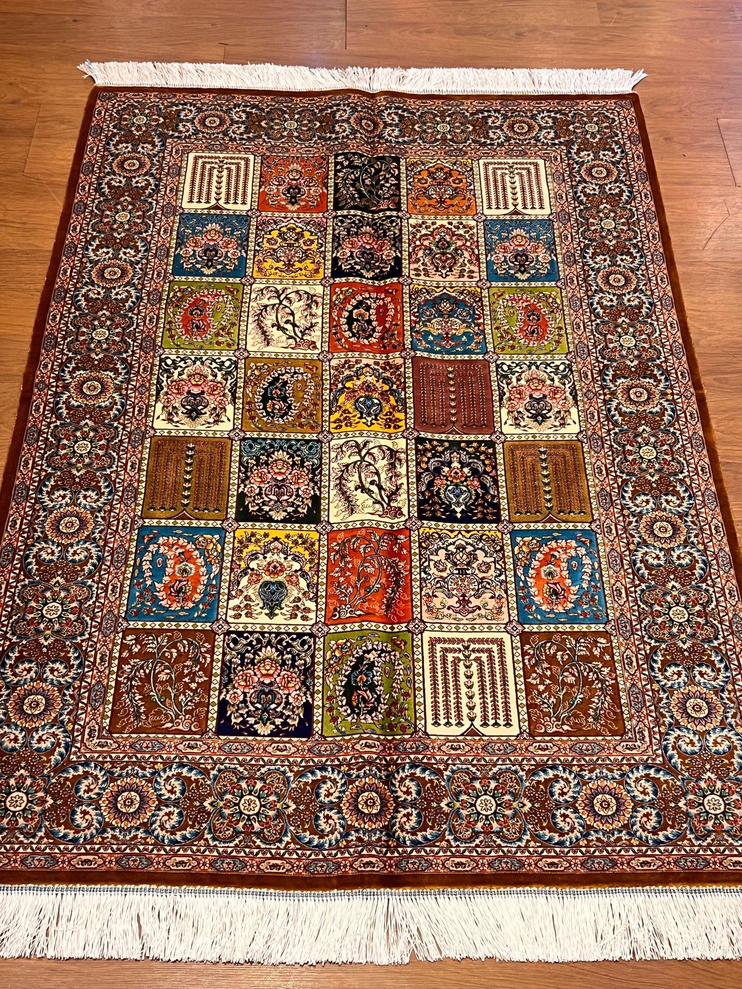3x5 ft Silk Rug – Multicolor Garden Panel Design, Floral Luxury Area Rug