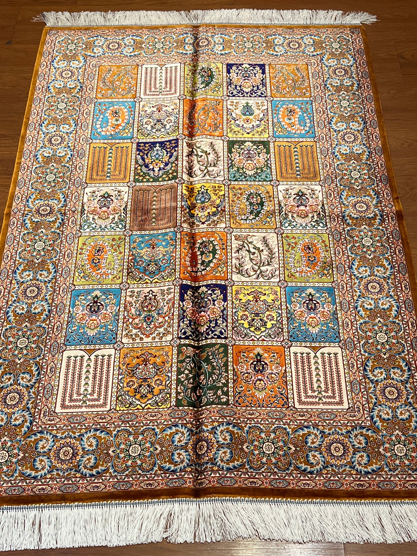 3x5 ft Silk Rug – Multicolor Garden Panel Design, Floral Luxury Area Rug