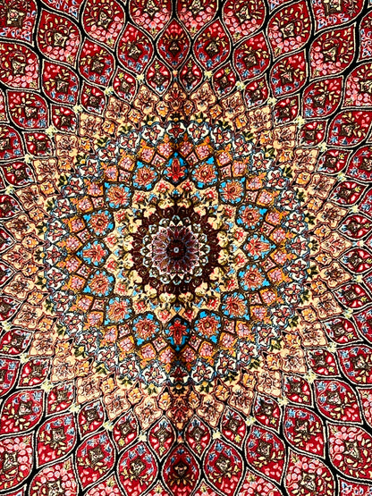 3’×5’ Luxury Pink Silk Rug – Radiant Floral Medallion Design with Intricate Traditional Details