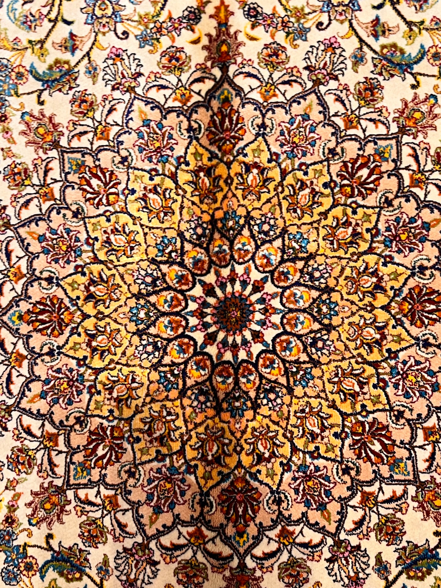 Ivory Bamboo Silk Rug 3x5 ft – Elegant Floral Medallion Silk Area Rug with Classic Ornamental Design