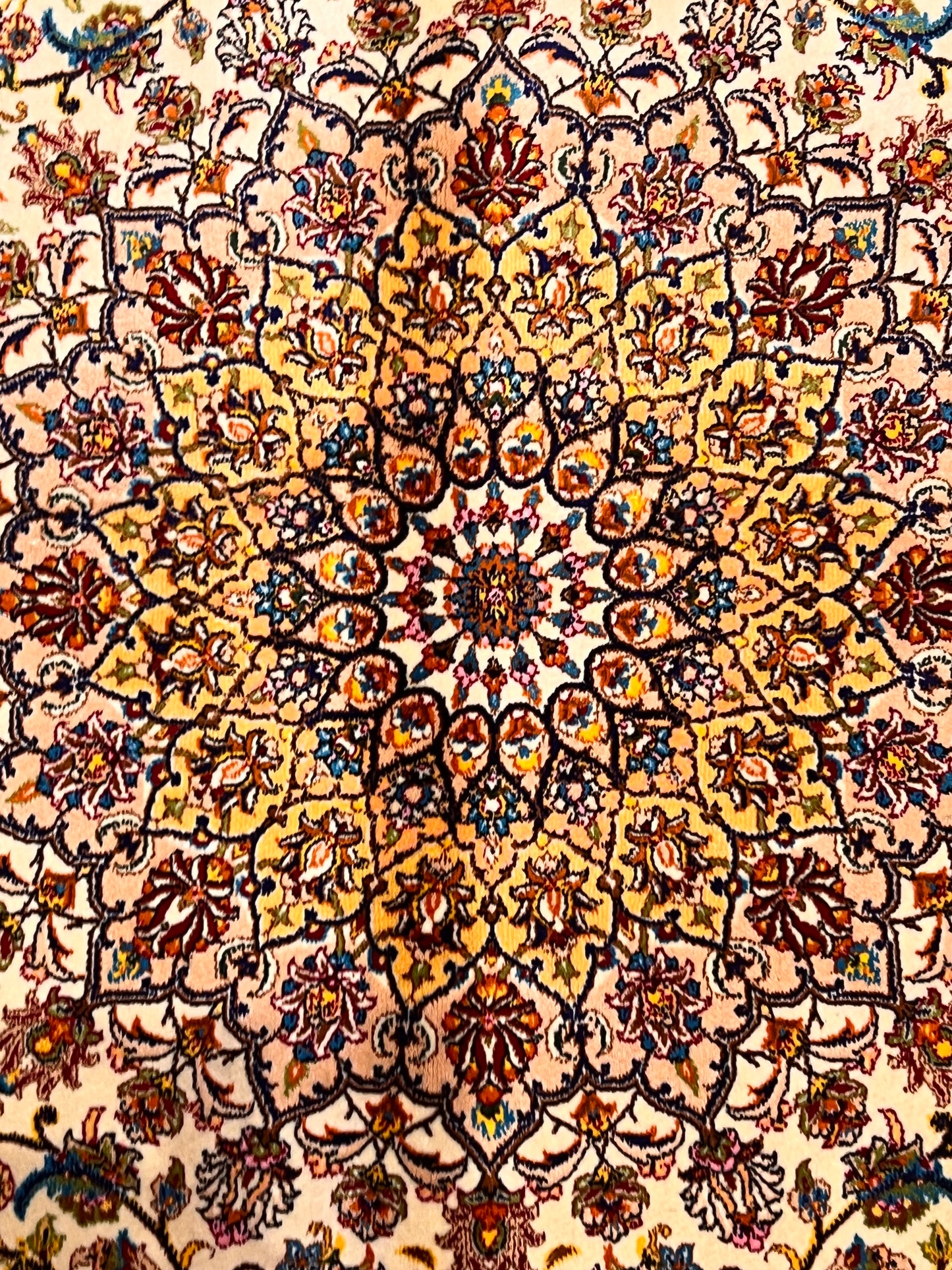 4x6 ft Silk Rug – Ivory & Cream Floral Medallion Area Rug with Elegant Multicolor Botanical Design