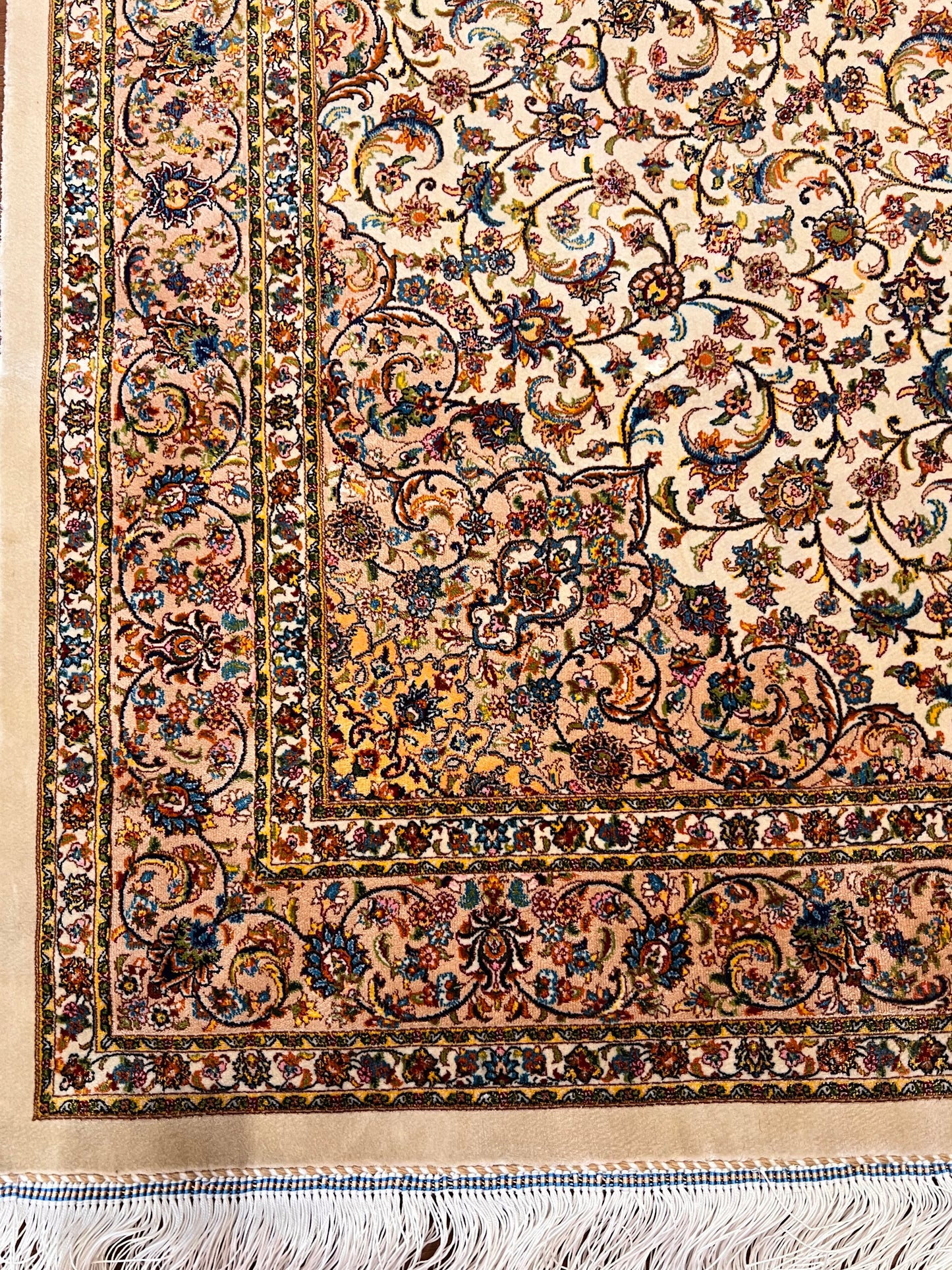 4x6 ft Silk Rug – Ivory & Cream Floral Medallion Area Rug with Elegant Multicolor Botanical Design