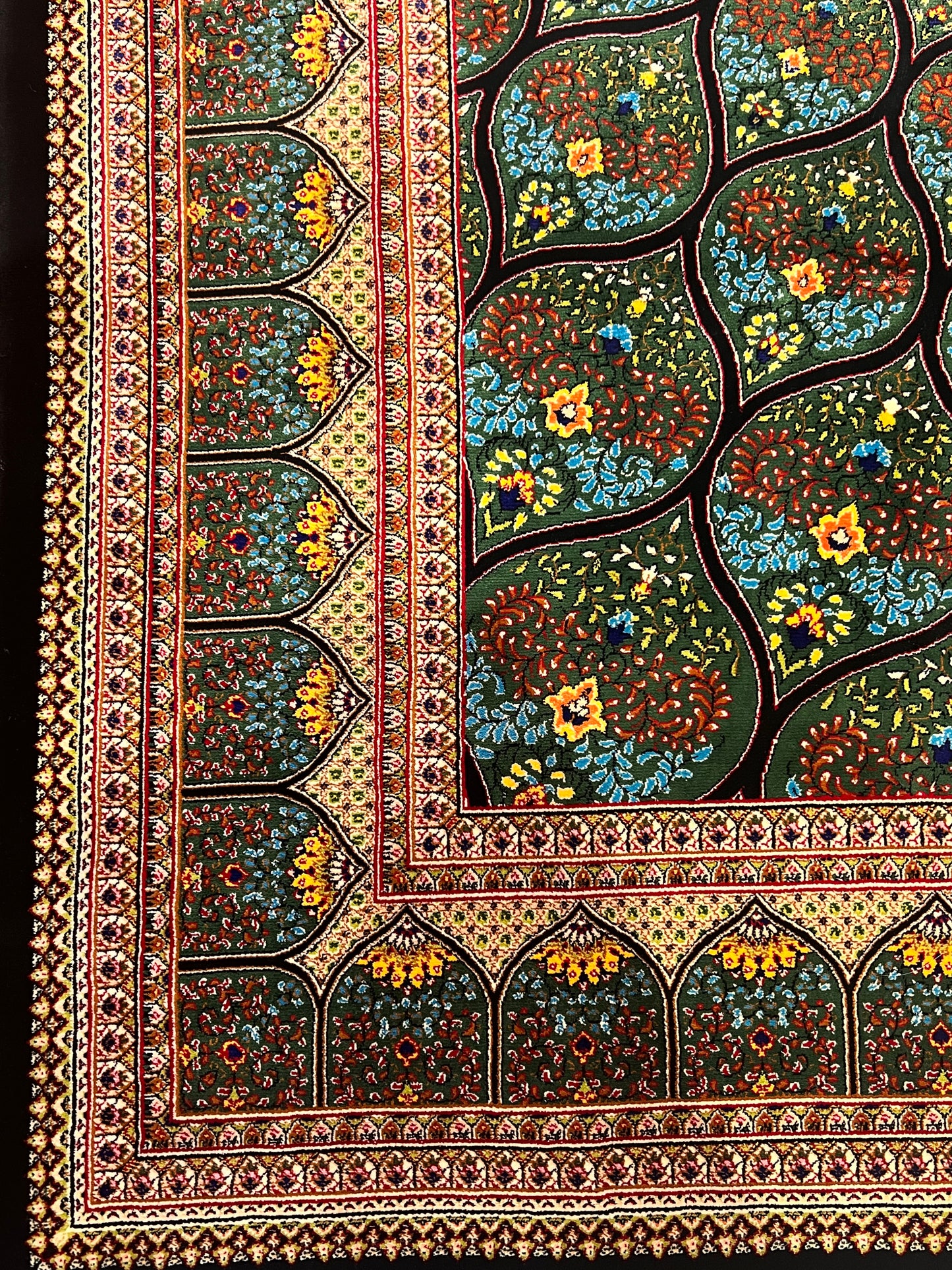 4x6 ft Silk Rug – Deep Green & Black Floral Medallion Area Rug with Radiating Geometric Design and Elegant Silk Finish