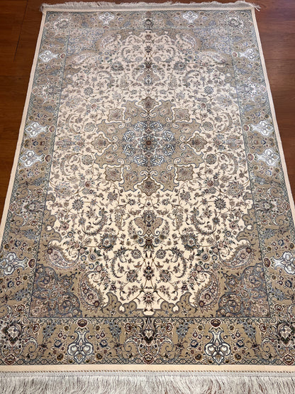 4x6 ft Silk Rug – Ivory, Beige & Soft Gray Floral Medallion Area Rug with Elegant Botanical Design and Refined Silk Finish
