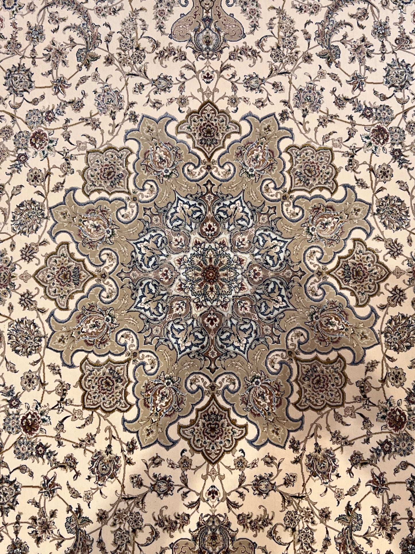 4x6 ft Silk Rug – Ivory, Beige & Soft Gray Floral Medallion Area Rug with Elegant Botanical Design and Refined Silk Finish