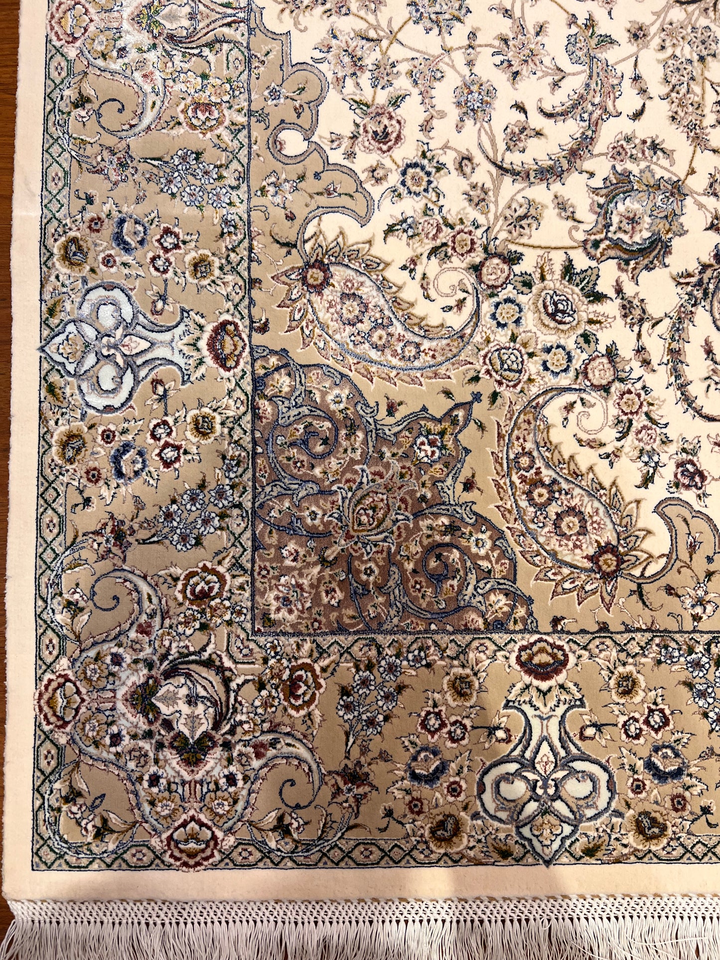 4x6 ft Silk Rug – Ivory, Beige & Soft Gray Floral Medallion Area Rug with Elegant Botanical Design and Refined Silk Finish