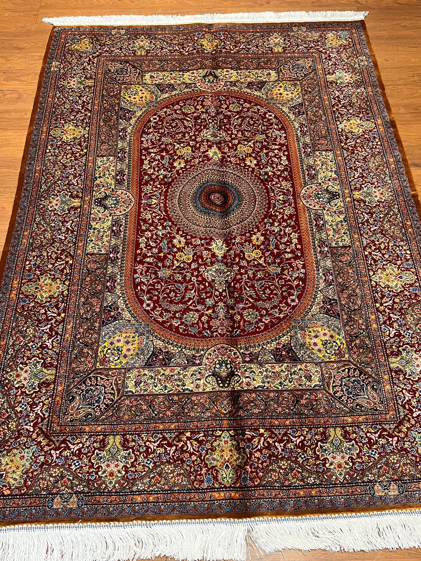 4x6 ft Silk Rug – Deep Red & Gold Floral Medallion Area Rug, Elegant Traditional Design
