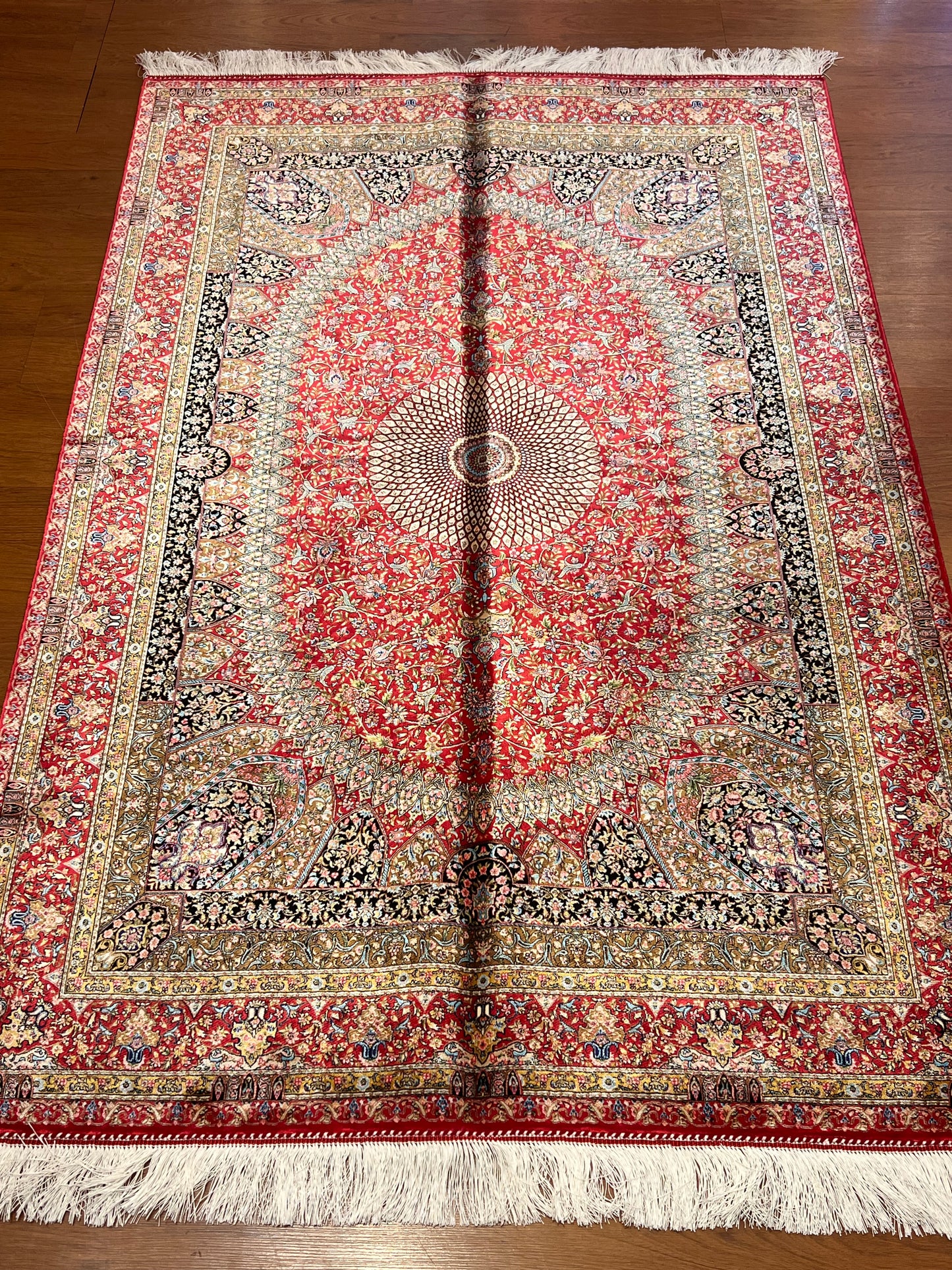 4x6 ft Red Silk Rug – Floral Medallion Area Rug, Elegant Traditional Design