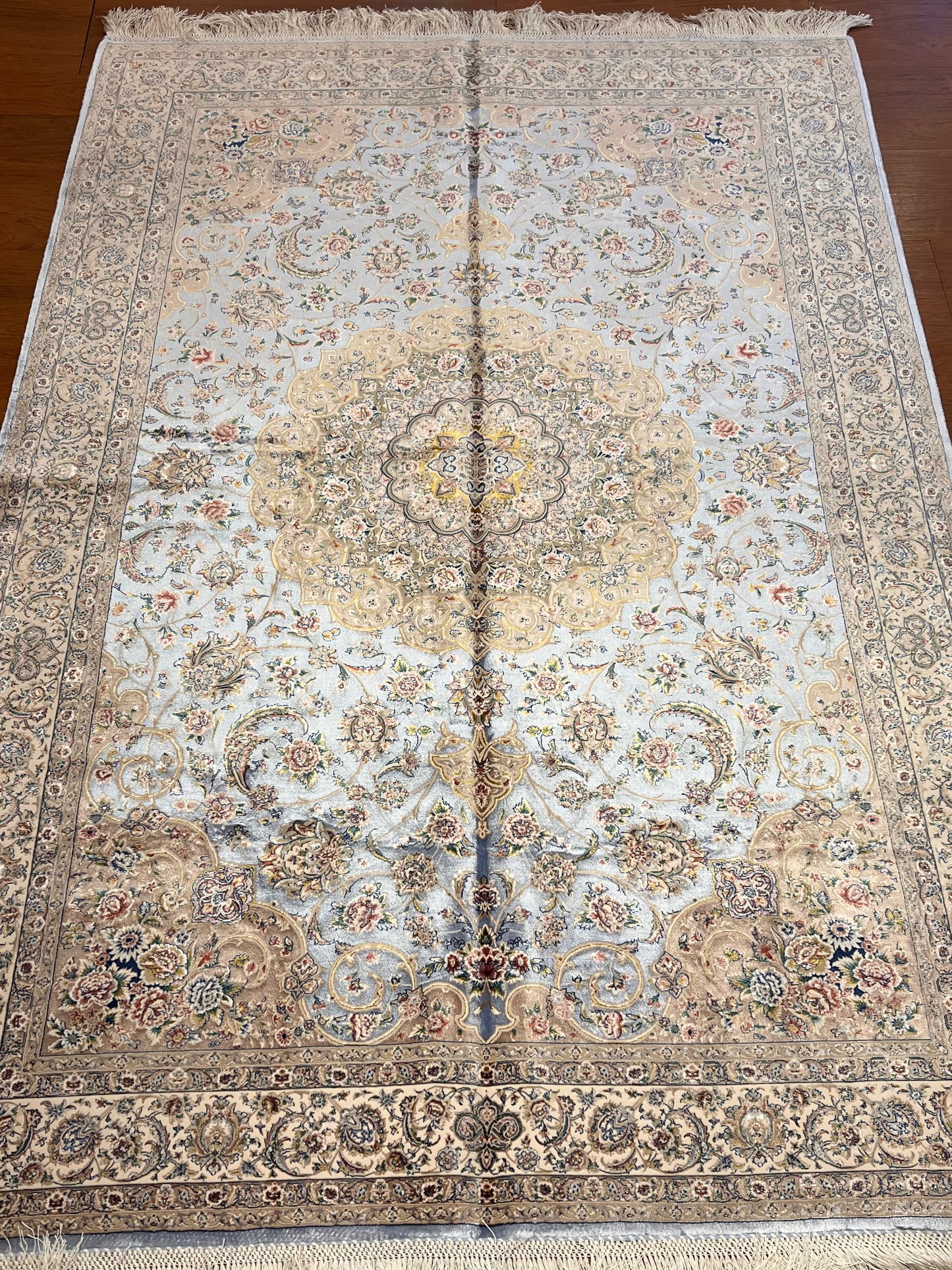 4x6 ft Silk Rug – Soft Blue & Ivory Floral Medallion Area Rug, Elegant Classic Design