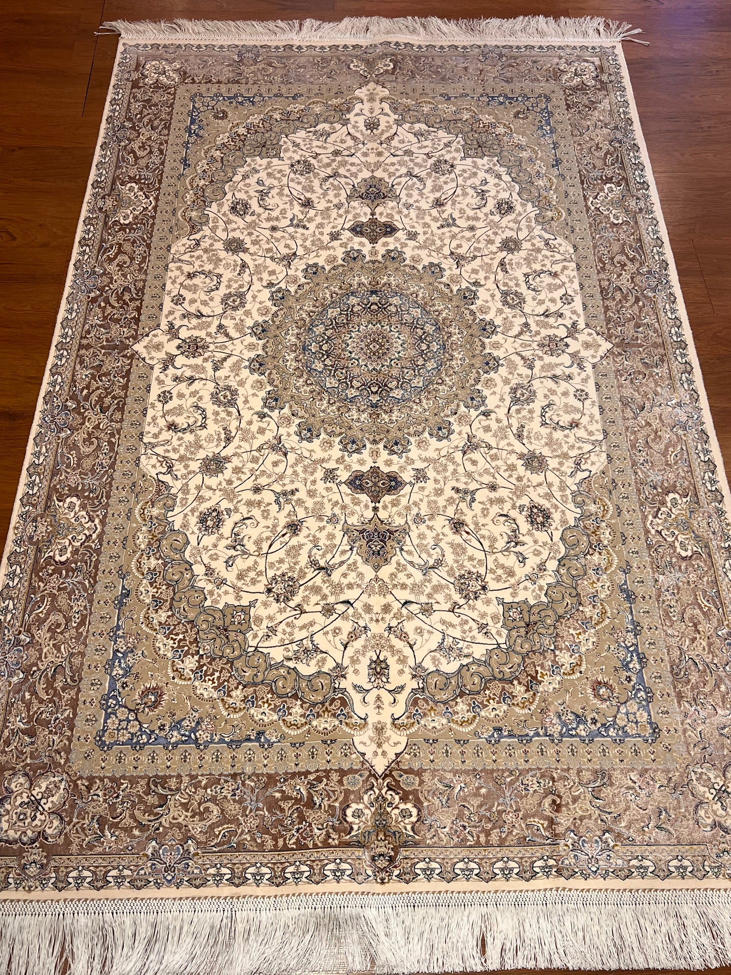 4x6 ft Ivory Silk Rug – Beige, Taupe & Soft Blue Floral Medallion Area Rug, Elegant Neutral Design