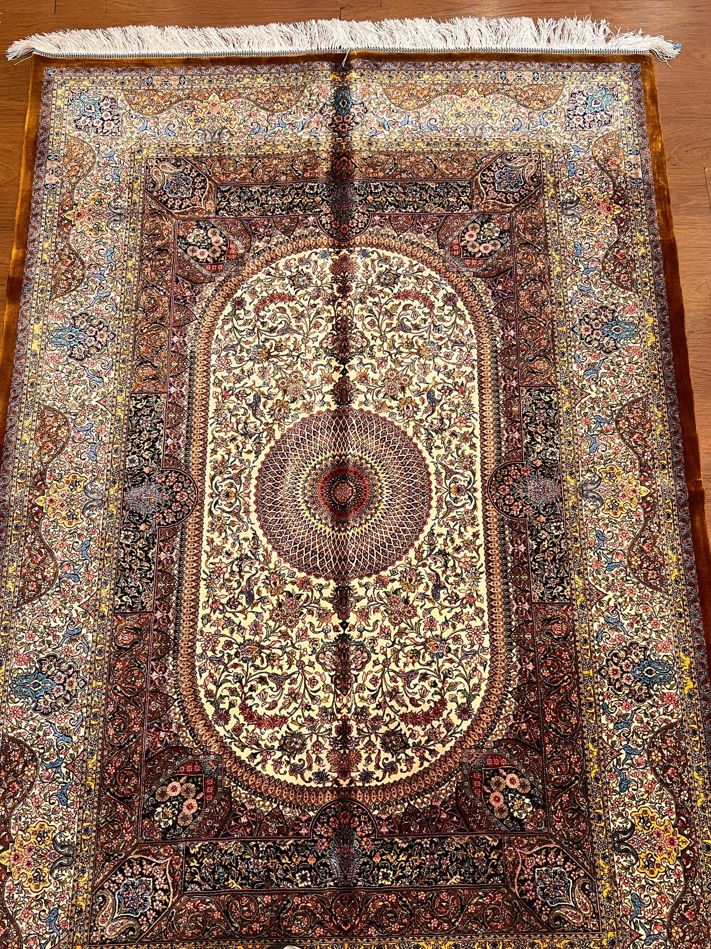 4x6 ft Bamboo Silk Rug – Ivory & Mocha Floral Medallion Area Rug – Elegant Luxury Silk Rug