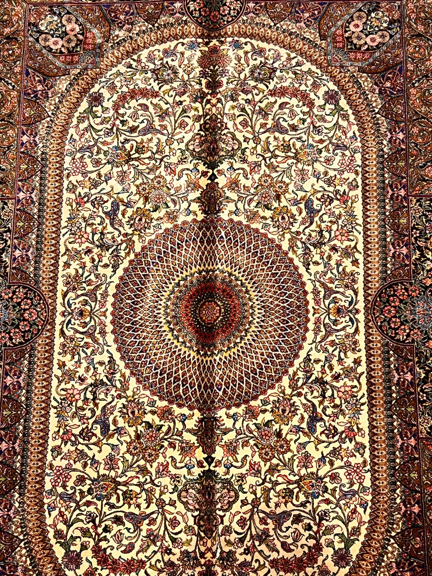 4x6 ft Bamboo Silk Rug – Ivory & Mocha Floral Medallion Area Rug – Elegant Luxury Silk Rug