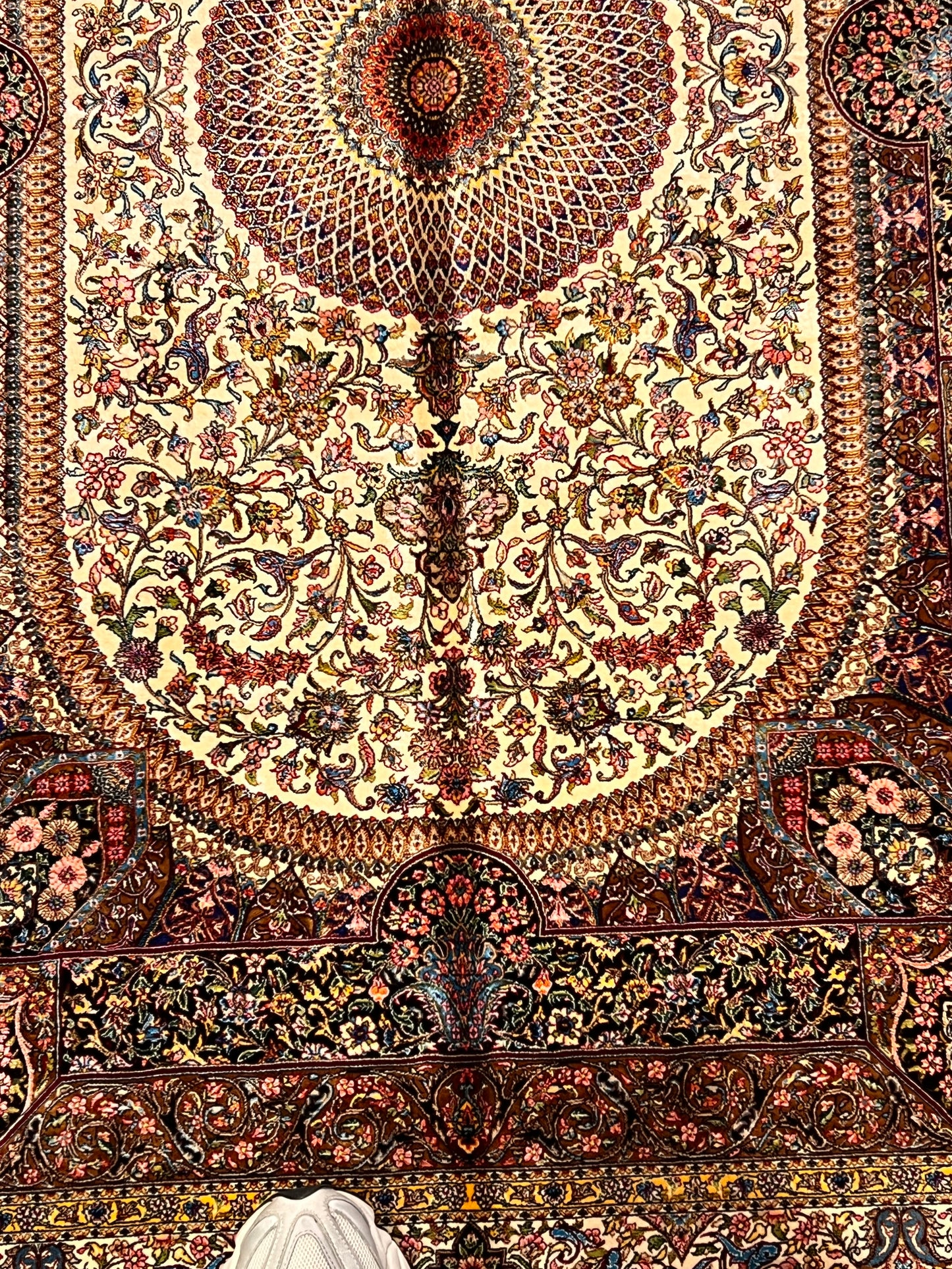 4x6 ft Bamboo Silk Rug – Ivory & Mocha Floral Medallion Area Rug – Elegant Luxury Silk Rug