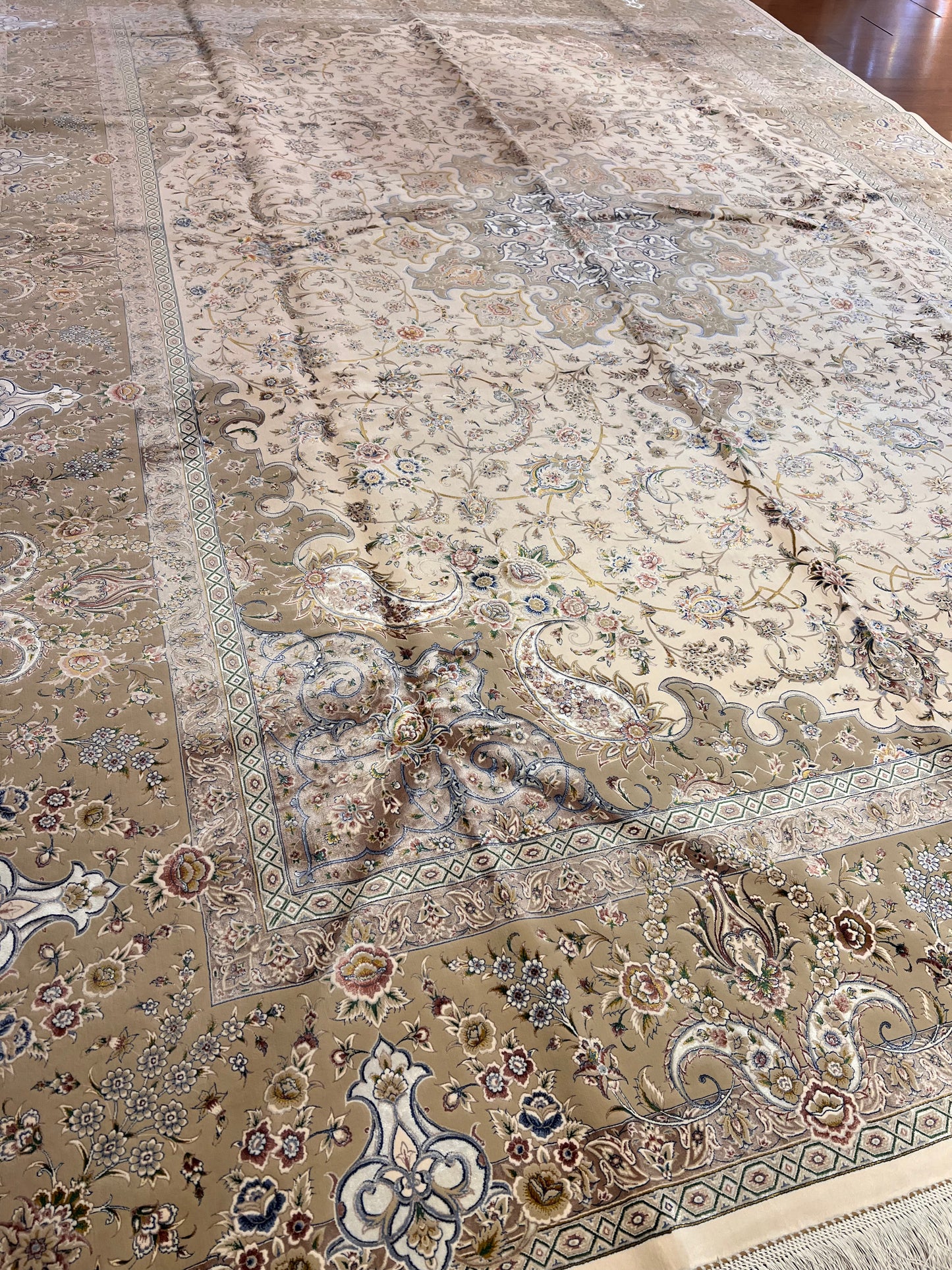 8×12 ft Silk Rug – Ivory, Beige & Taupe Medallion Area Rug, Luxury Neutral Floral Turkish Design, Extra Large Rug