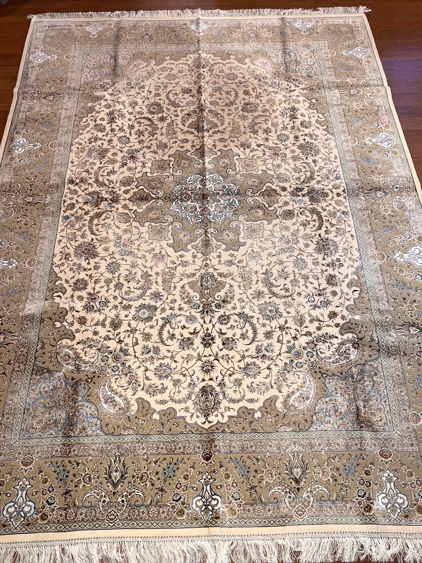 7×10 ft Silk Rug – Ivory & Beige Medallion Area Rug, Elegant Neutral Floral Turkish Design, Luxury Large Rug
