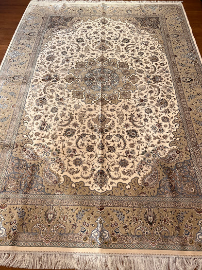 7×10 ft Silk Rug – Ivory & Beige Medallion Area Rug, Elegant Neutral Floral Turkish Design, Luxury Large Rug