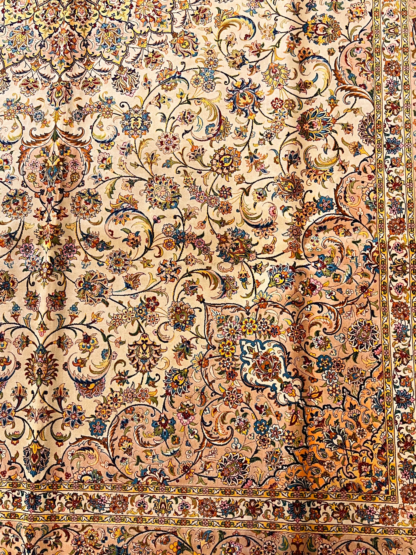 7x10 ft  Silk Rug – Ivory & Peach Floral Medallion Area Rug, Elegant Traditional Design