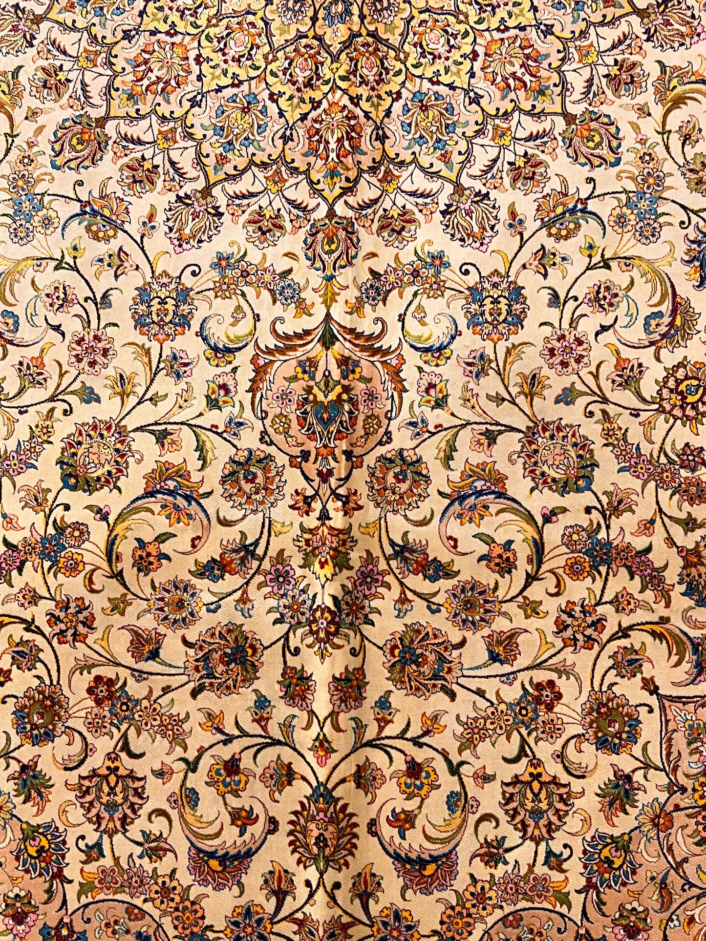 7x10 ft  Silk Rug – Ivory & Peach Floral Medallion Area Rug, Elegant Traditional Design