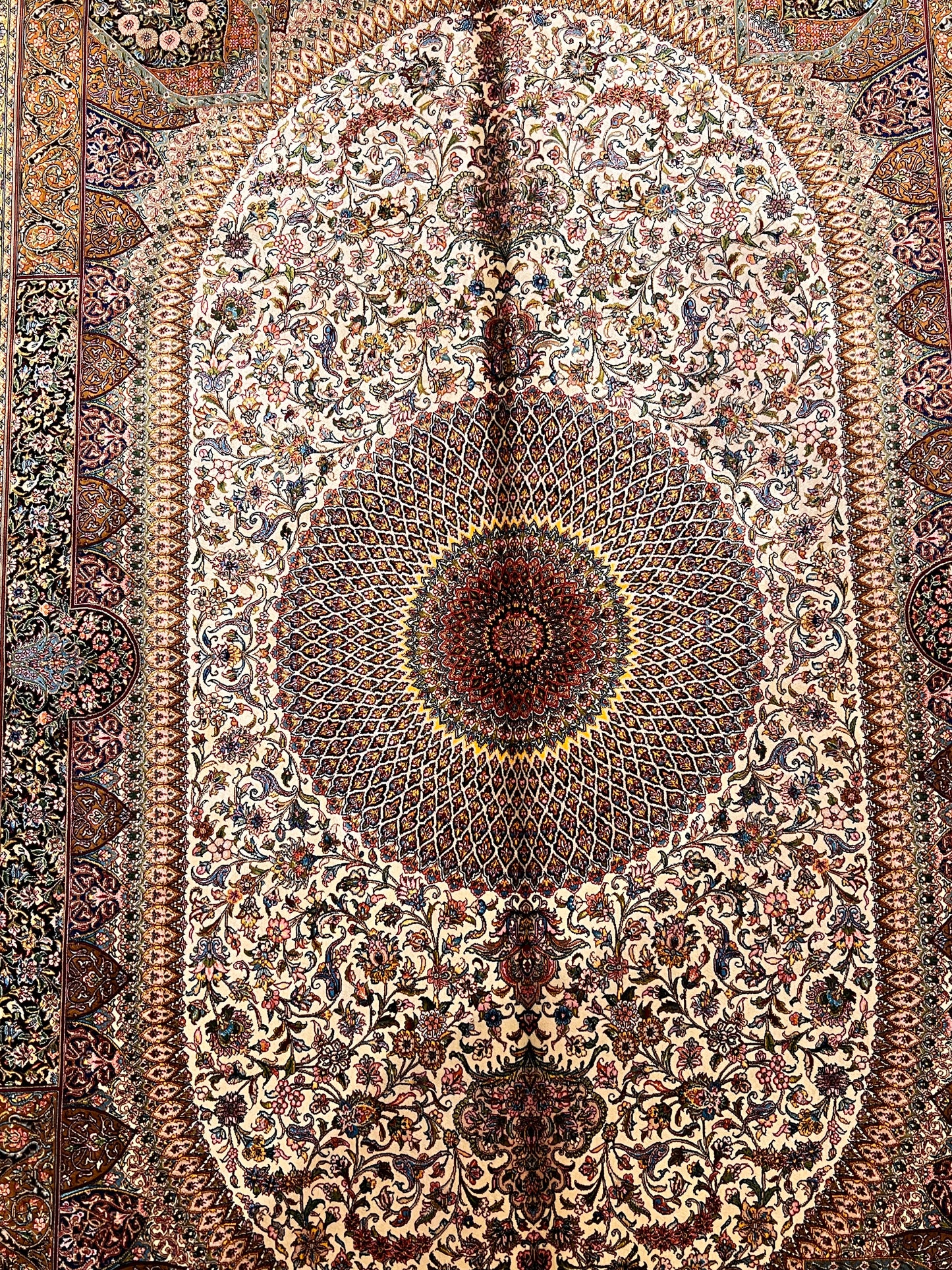 5x8 Ivory & Rust Silk Rug – Intricate Floral Medallion Design with Ornate Border