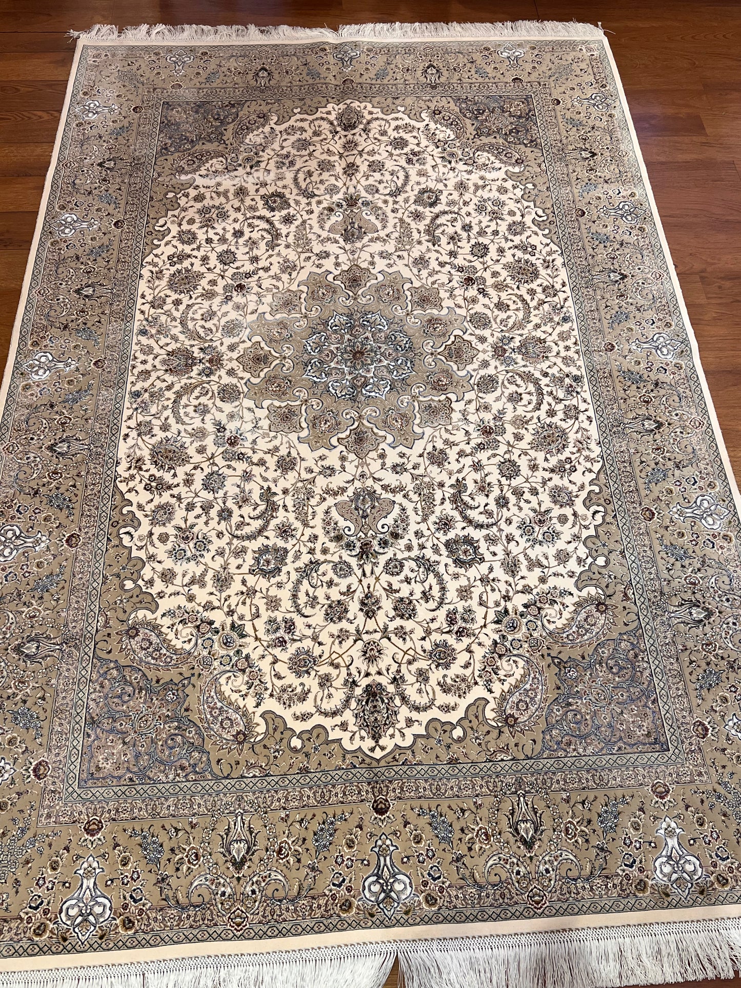 5x8 Ivory & Taupe Silk Rug – Elegant Floral Medallion Design with Soft Neutral Tones