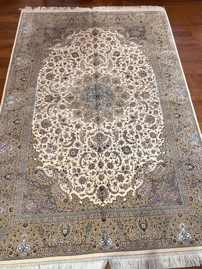5x8 Ivory & Taupe Silk Rug – Elegant Floral Medallion Design with Soft Neutral Tones