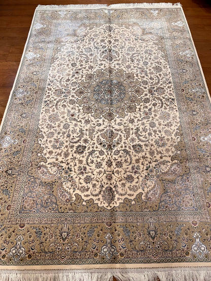 5x8 Ivory & Taupe Silk Rug – Elegant Floral Medallion Design with Soft Neutral Tones