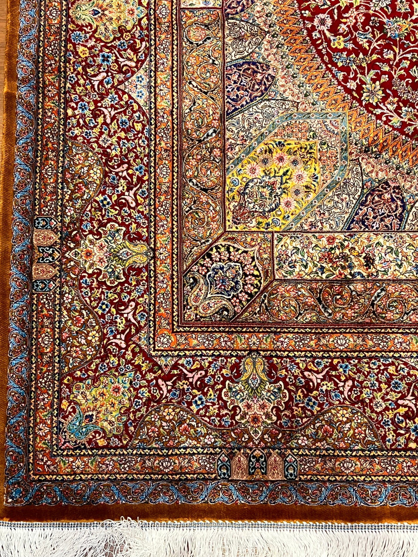5x8 Rich Red Silk Rug – Grand Floral Medallion Design with Gold & Ivory Details