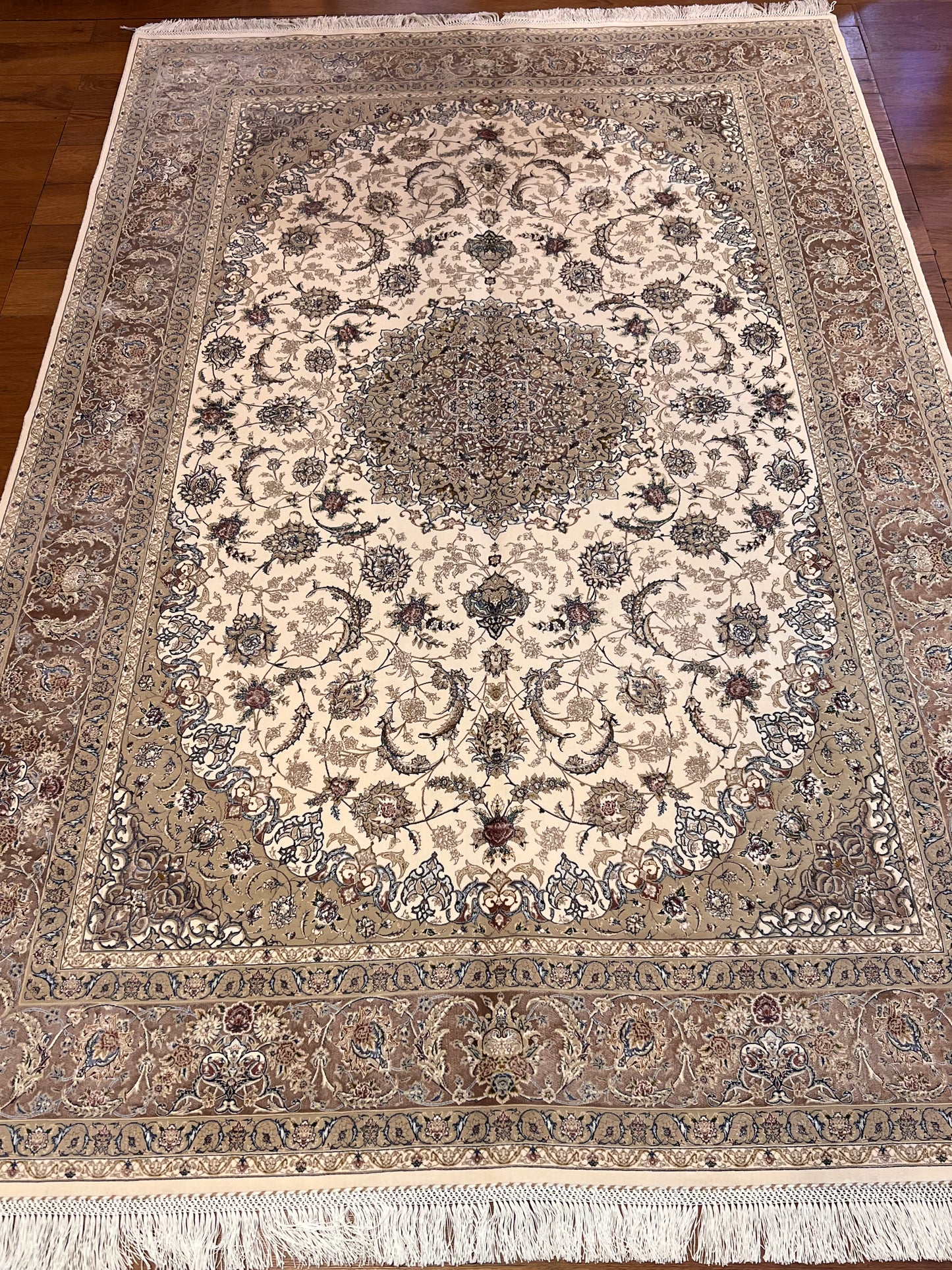 5x8 Ivory & Taupe Silk Rug – Refined Floral Medallion Design with Elegant Neutral Tones
