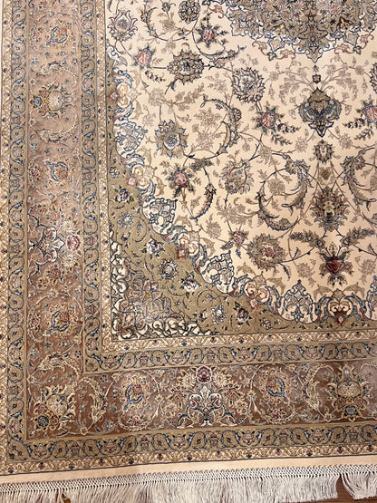 5x8 Ivory & Taupe Silk Rug – Refined Floral Medallion Design with Elegant Neutral Tones