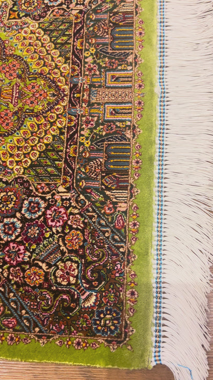 19” x 28” Small Silk Rug – Olive Green Botanical Medallion Luxury Accent Rug